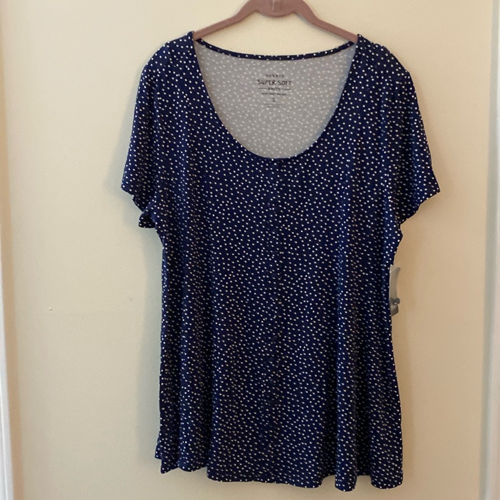 Torrid size 1,  navy polka dots